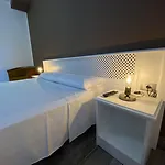 Cassandra Otel Buzanada