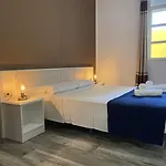 Cassandra Otel Buzanada